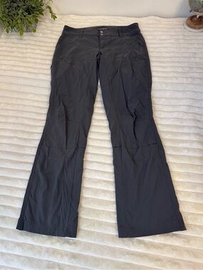 Columbia Omni shield advanced repellency outdoor pants size 4 short